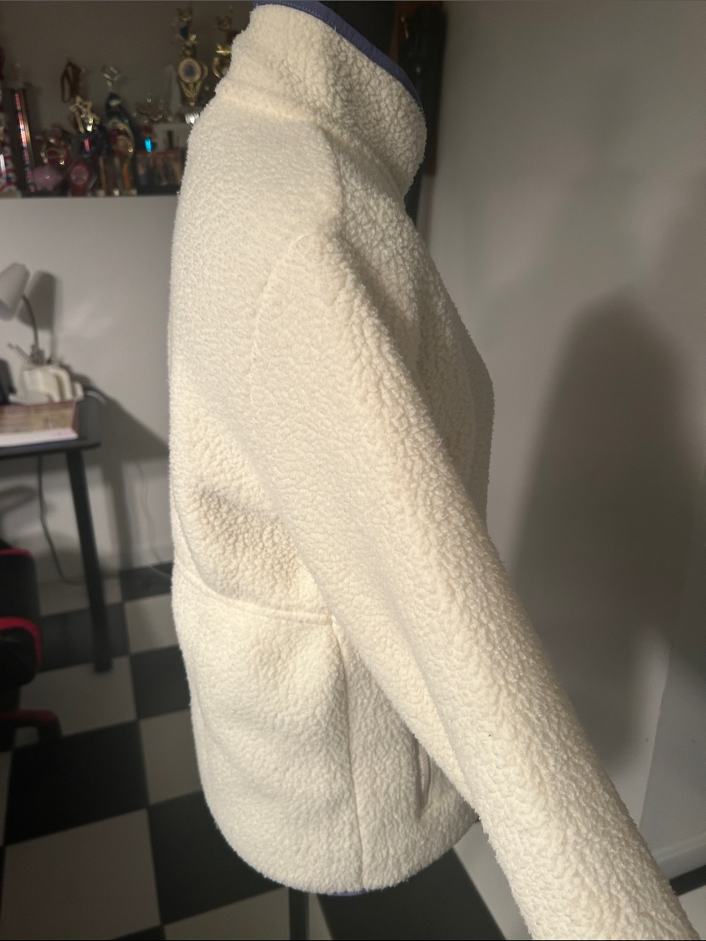 Patagonia White Sherpa Pullover with Blue Trim - Picture 5 of 8